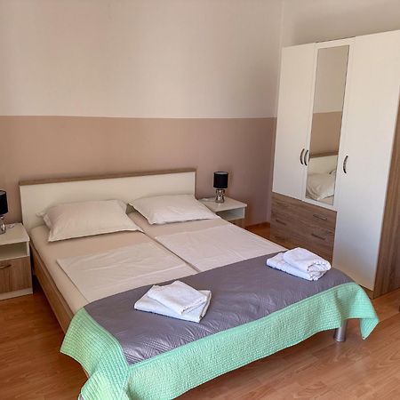 Apartments Barica 克尔克 外观 照片